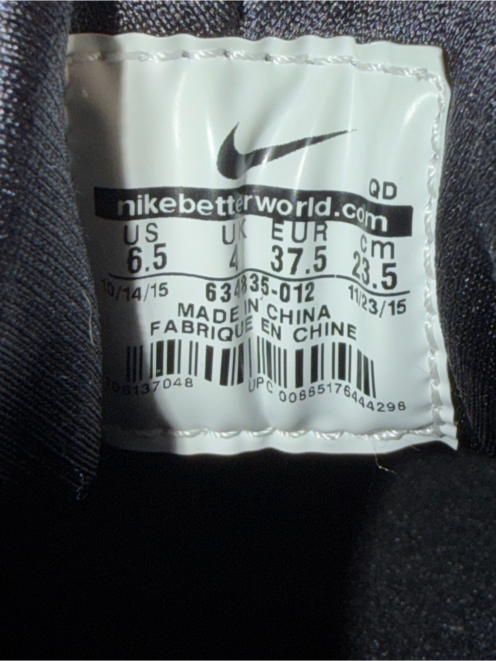 Nike Women's Black Leather & Mesh Sneakers - Picture 7 of 7